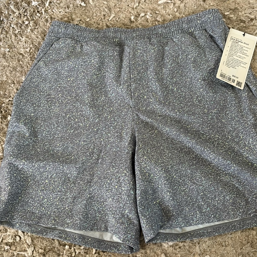 Lululemon Pace Breaker Short 7" Lined, New with Tags, Gray with speckles